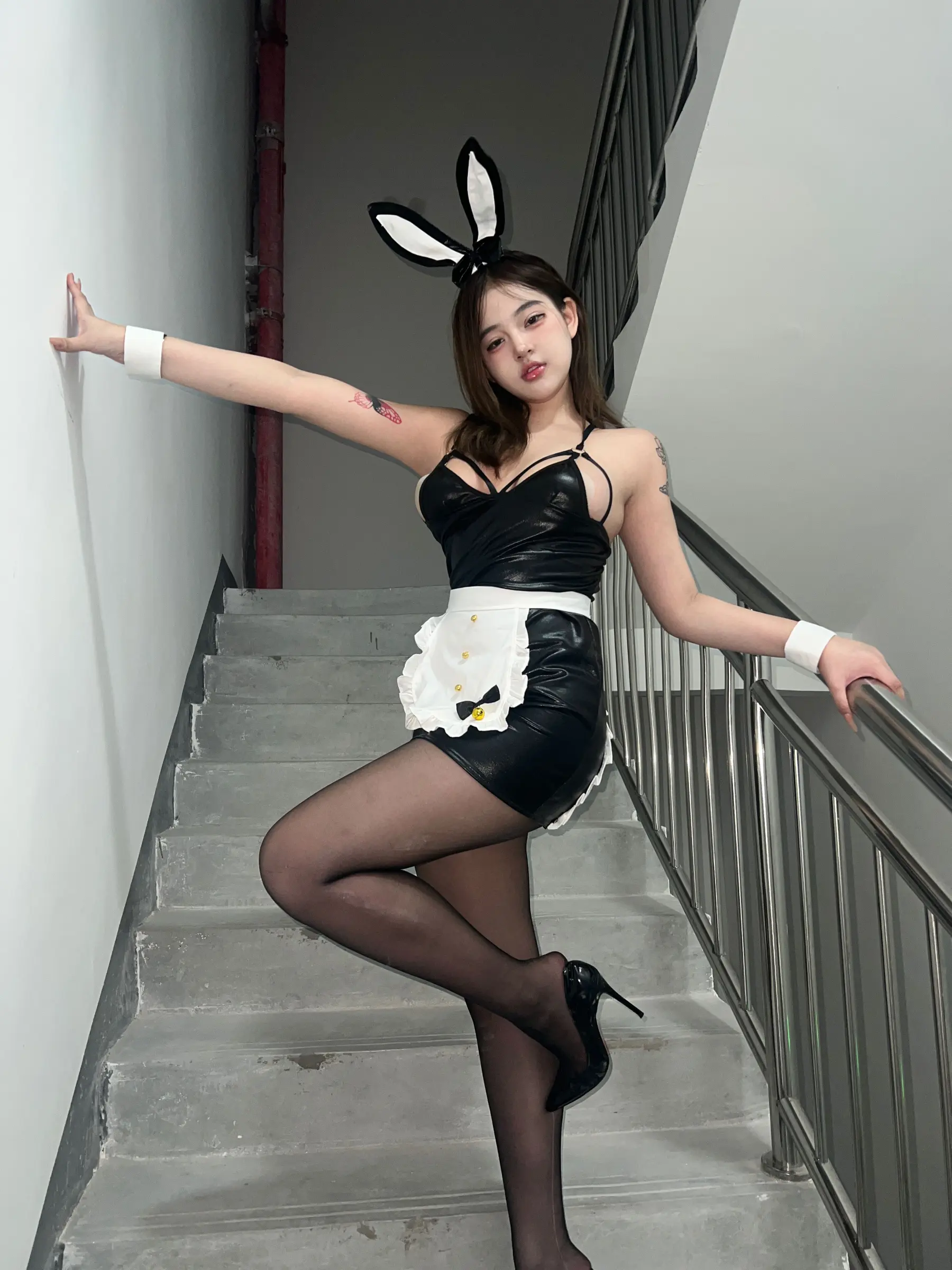 小U优优子微密圈 #付费帖66元# 09月30日 中秋女仆 [35P-45M]