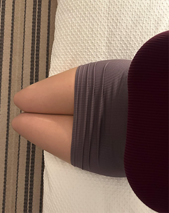 保守的二舅妈 #VIP付费贴# 短裙美腿 2月11日 [15P-22M]