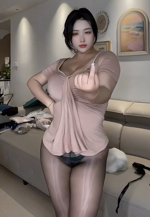 抖音网红严厉的王老师秘语空间最新付费福利视频穿着油亮丝袜的动感光波2分51秒视频时长在线播放